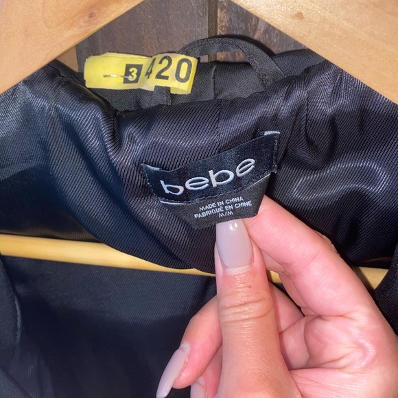 BEBE CAPE VEST - LIKE NEW! Size m - Picture 4 of 7